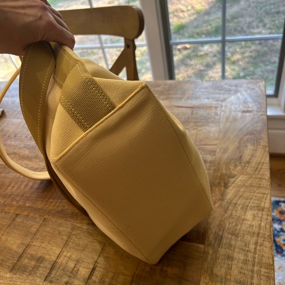 Rothy's Mini Zip Bucket Butter Yellow NEW - Picture 7 of 12